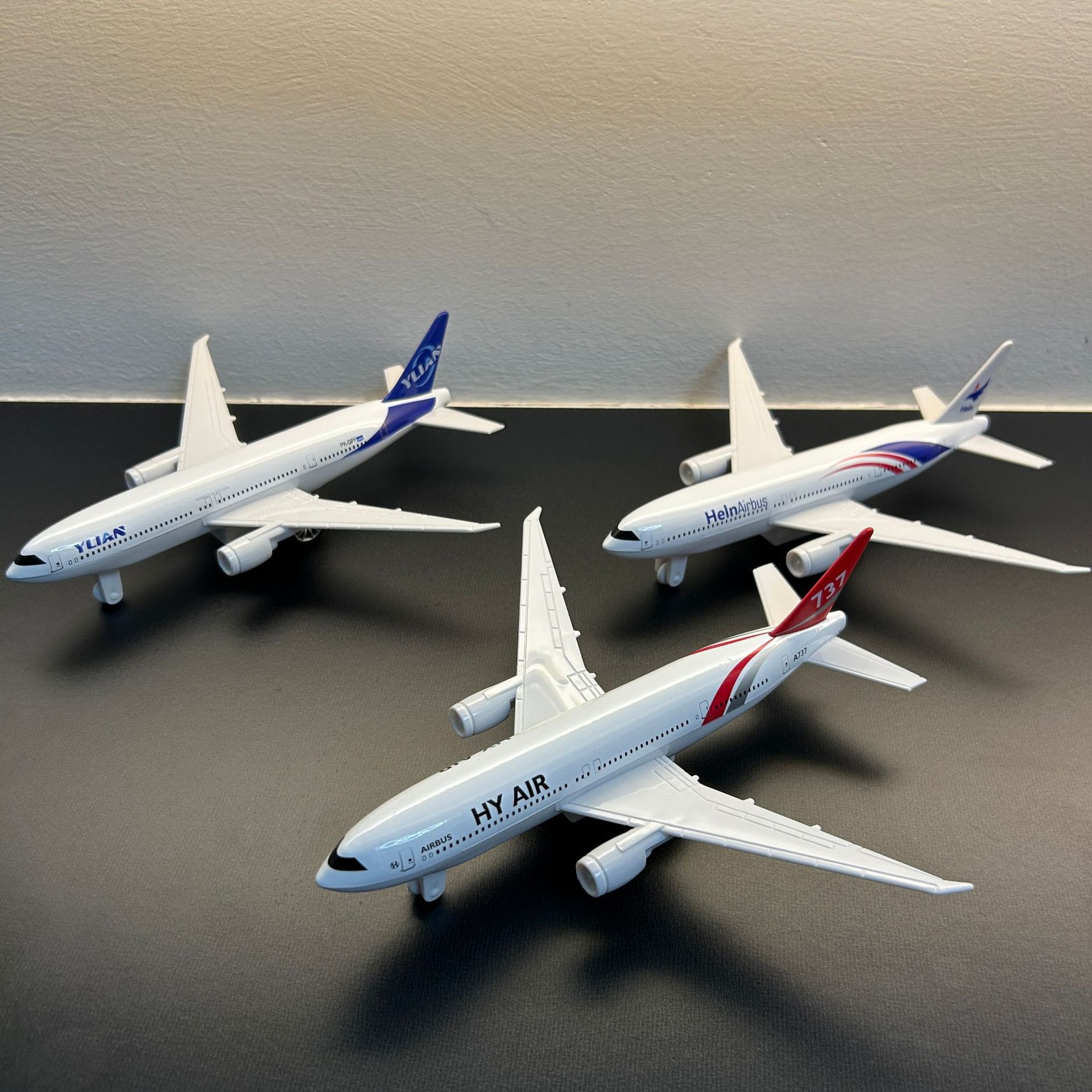 Kids Toys Review - Miniature Aviation Model Children Toy Simulation